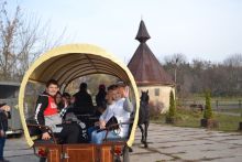 Piknik integracyjny pt. „Prawdziwe szczęście na końskim leży grzbiecie”.